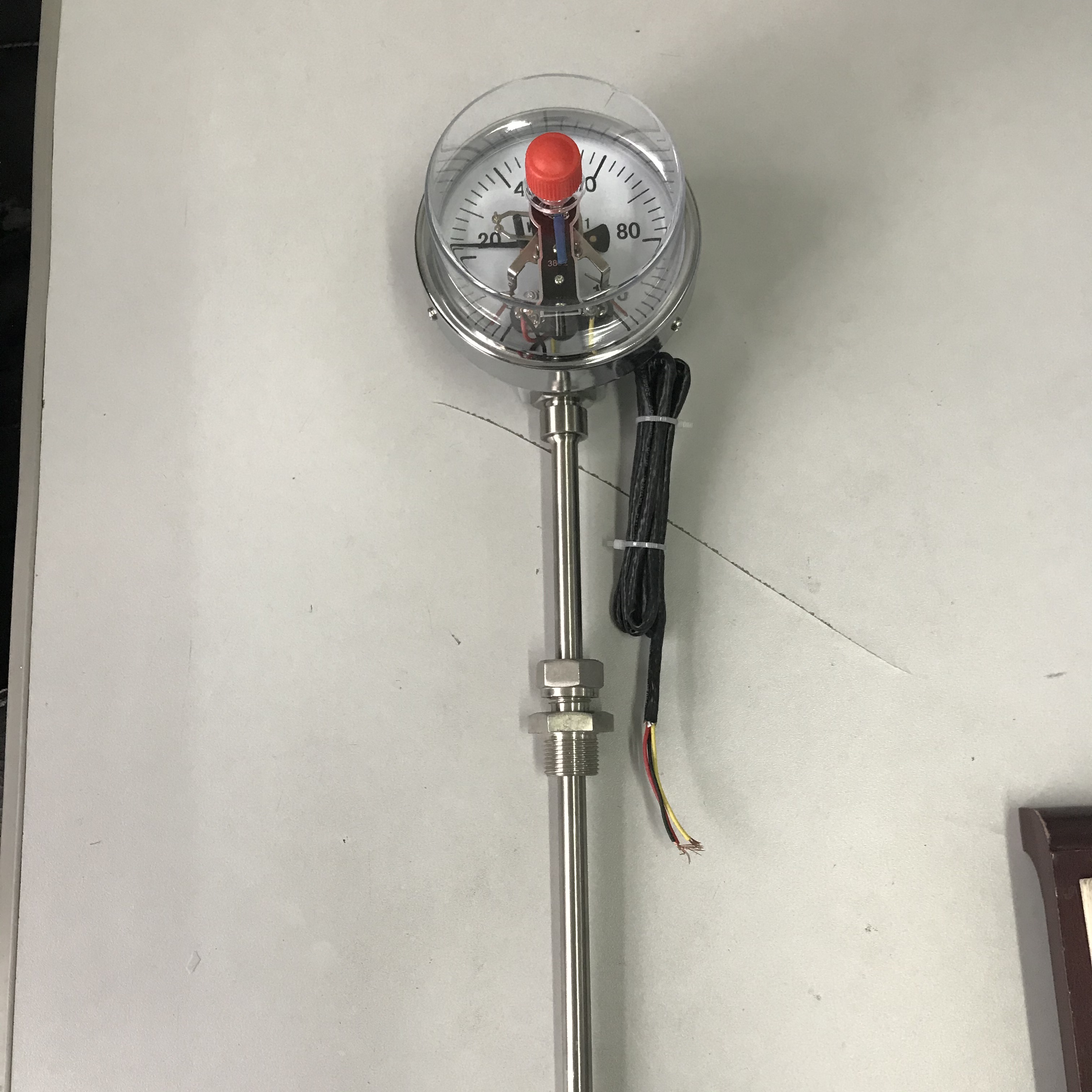 電接點雙金屬溫度計