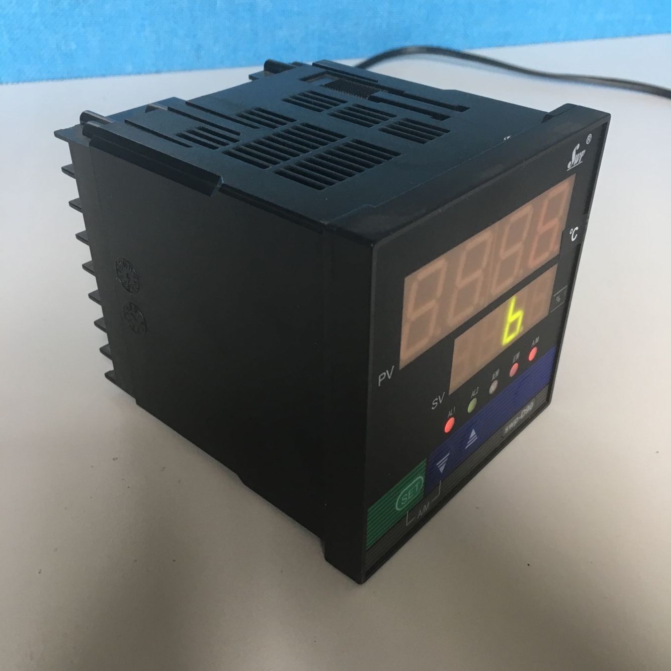 SWP-LED雙回路數(shù)字顯示控制儀/光柱顯示控制儀