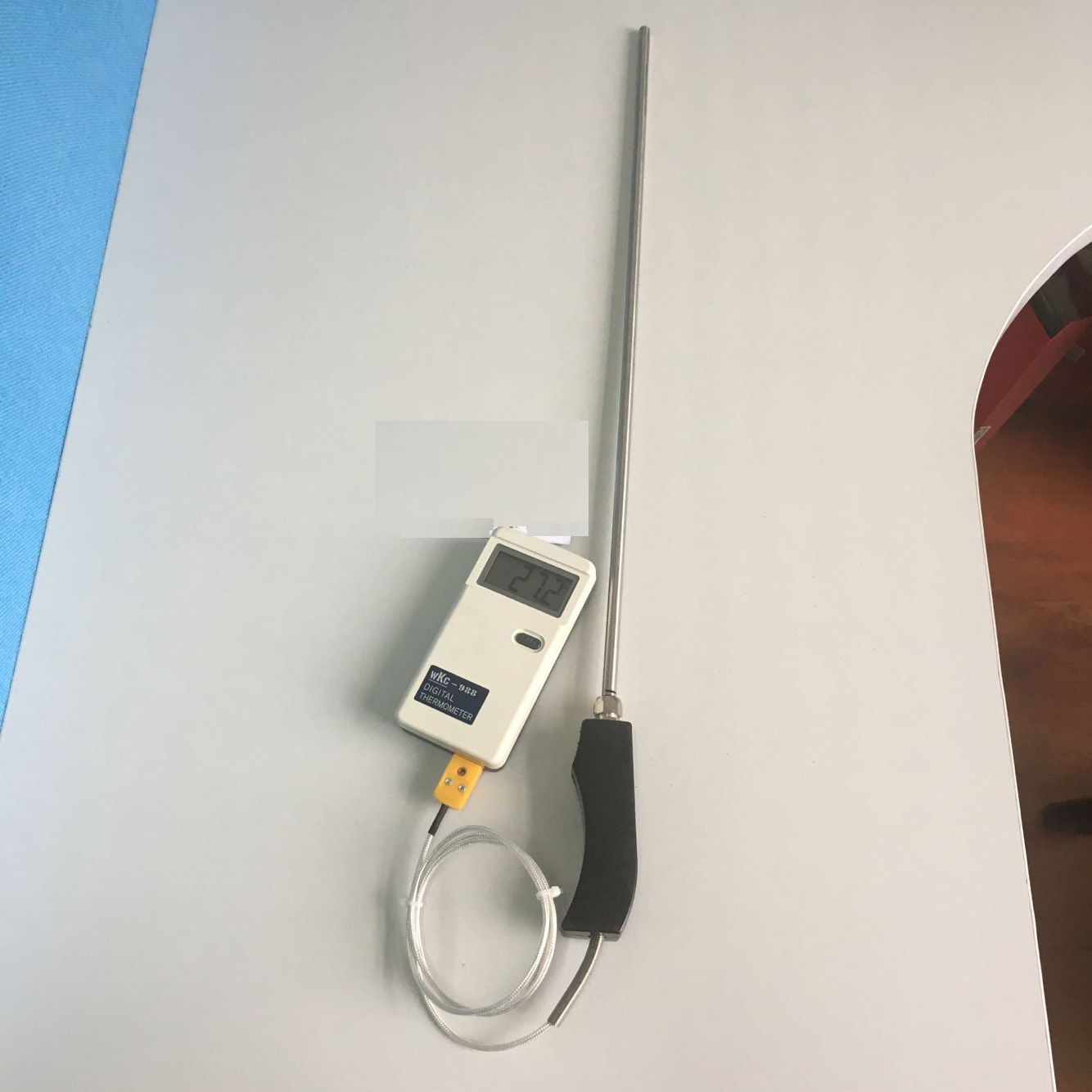 便攜式（手持式）數(shù)字溫度計